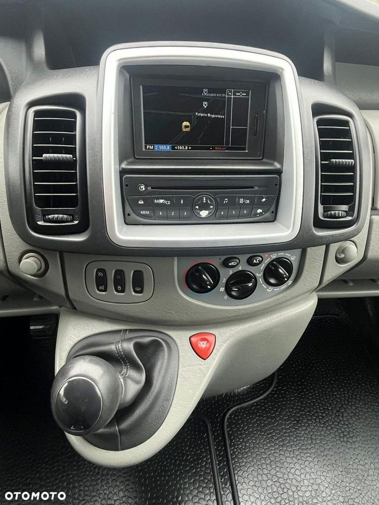 Renault Trafic - 26