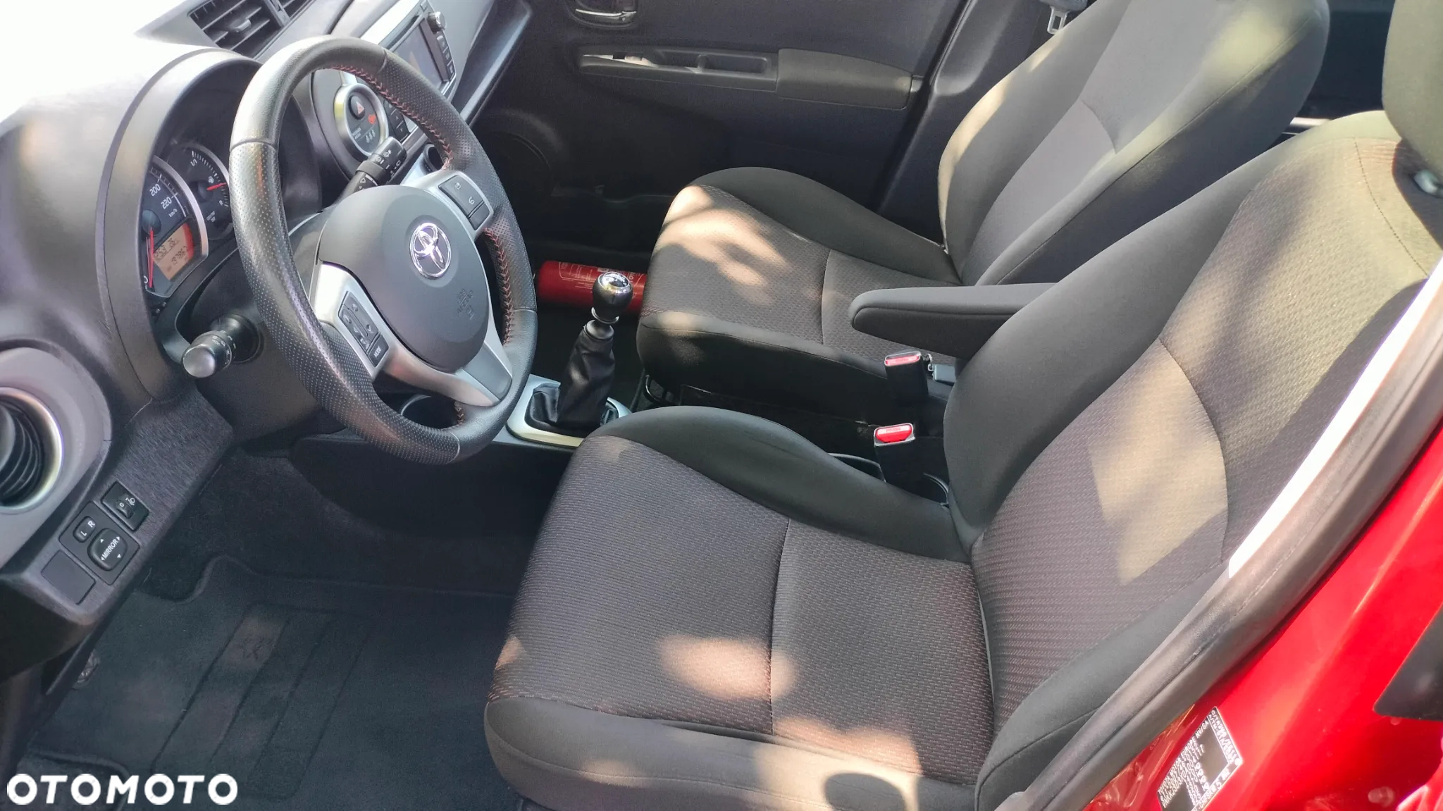 Toyota Yaris 1.33 Business Edition - 16