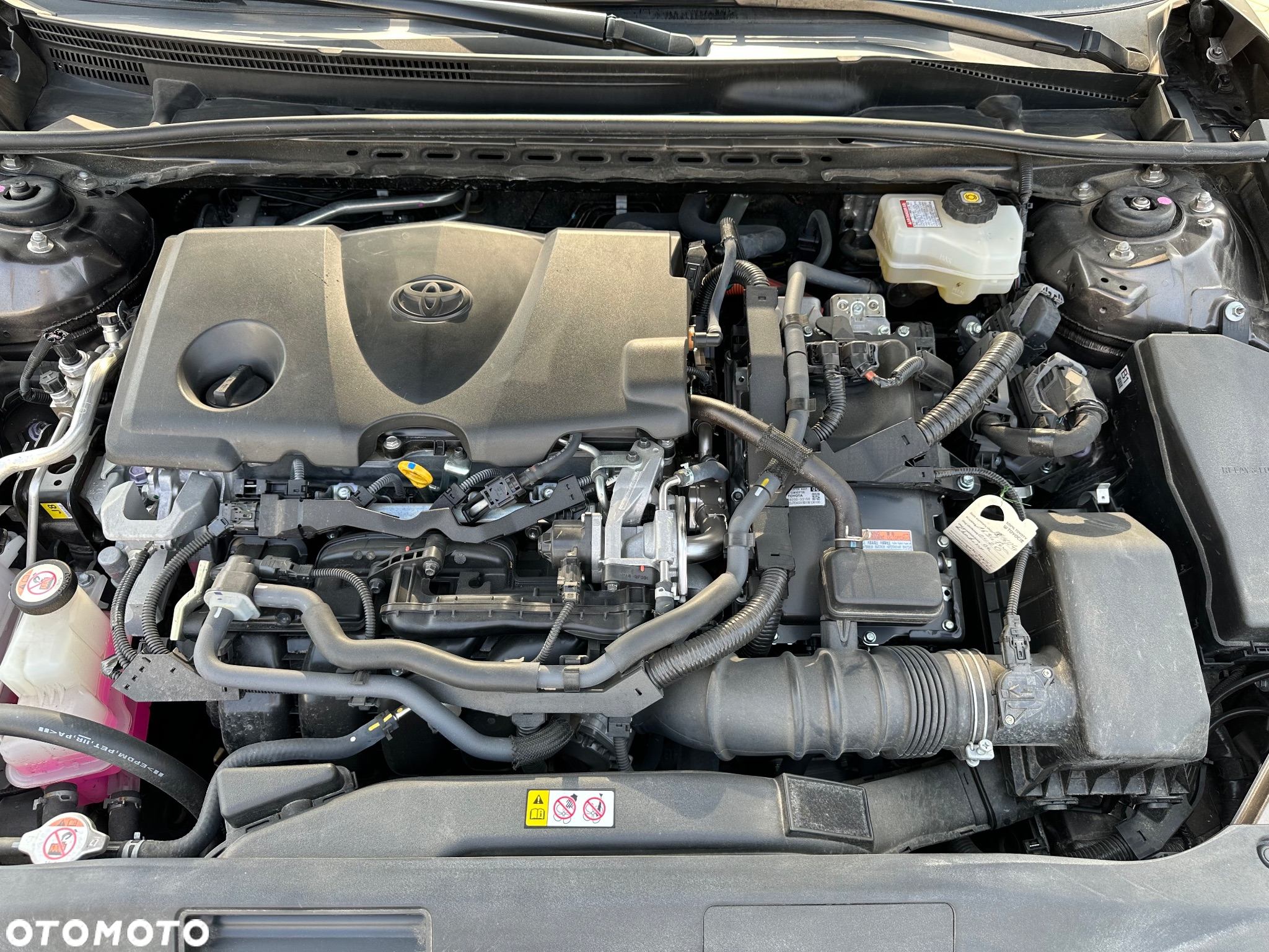 Toyota Camry 2.5 Hybrid Executive CVT - 12