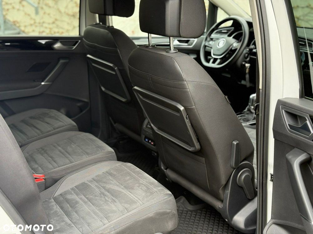 Volkswagen Touran - 9
