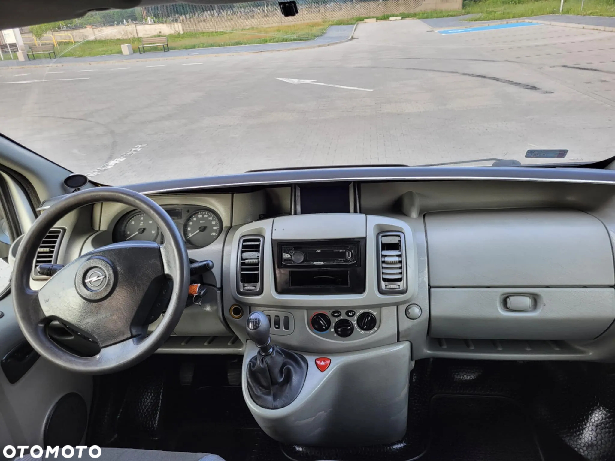 Opel Vivaro - 17