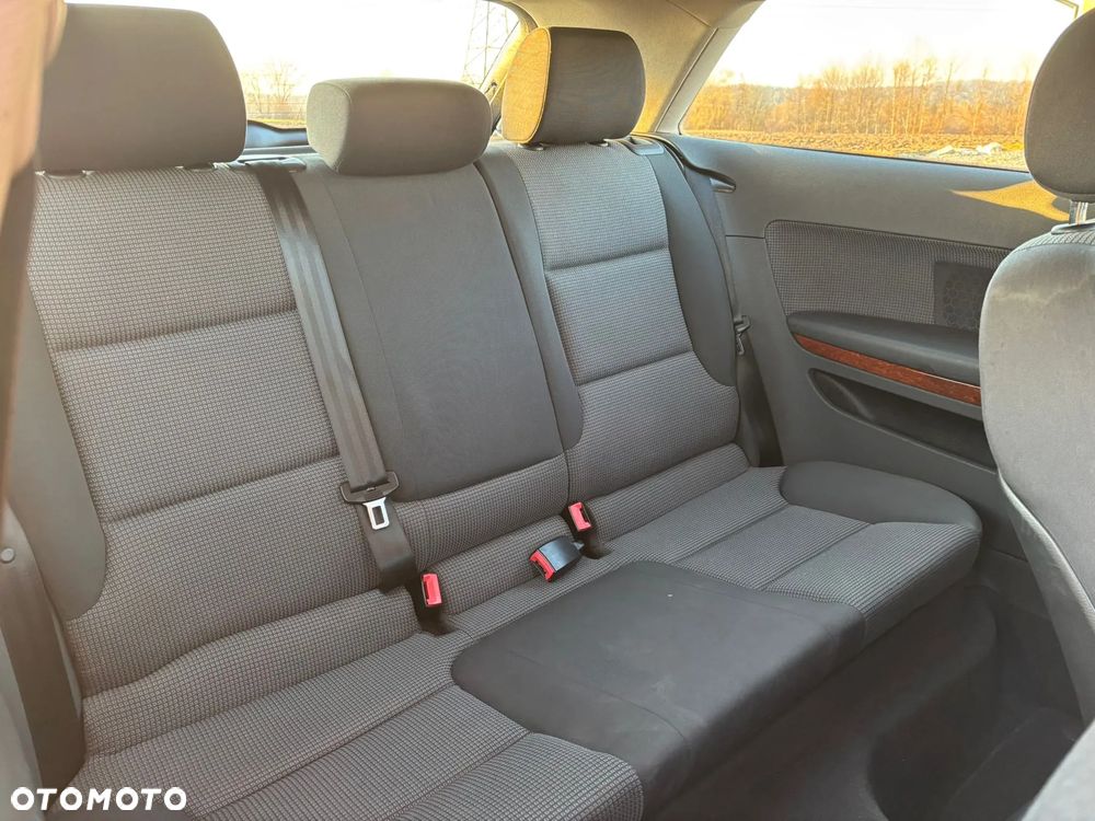 Audi A3 3-drzwiowe 1.4 TFSI Ambiente - 19