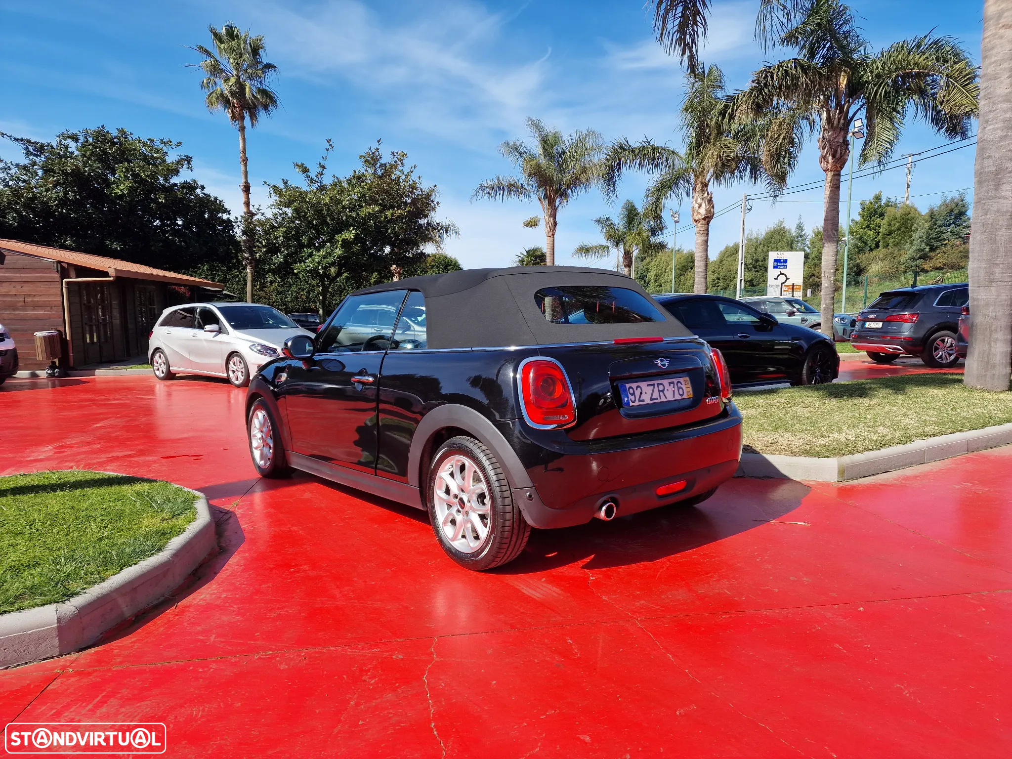 MINI Cabrio Cooper Auto - 5