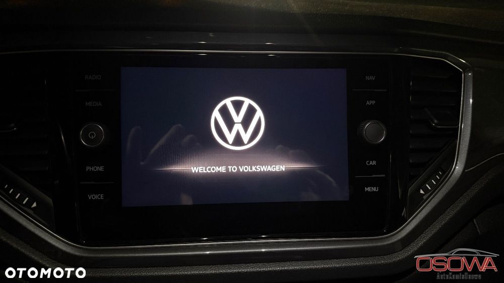 Volkswagen T-Roc - 12