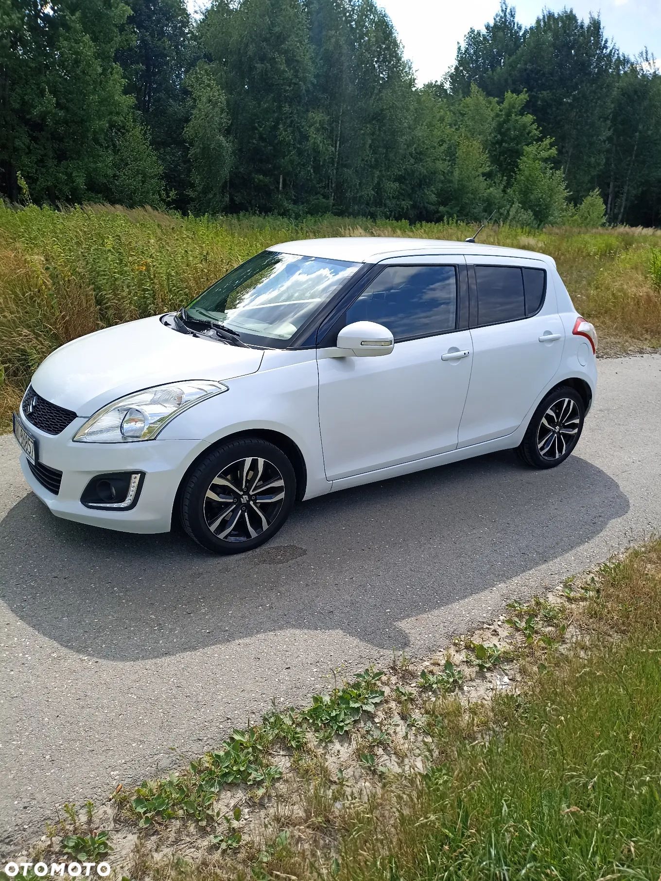 Suzuki Swift 1.2 Premium - 1
