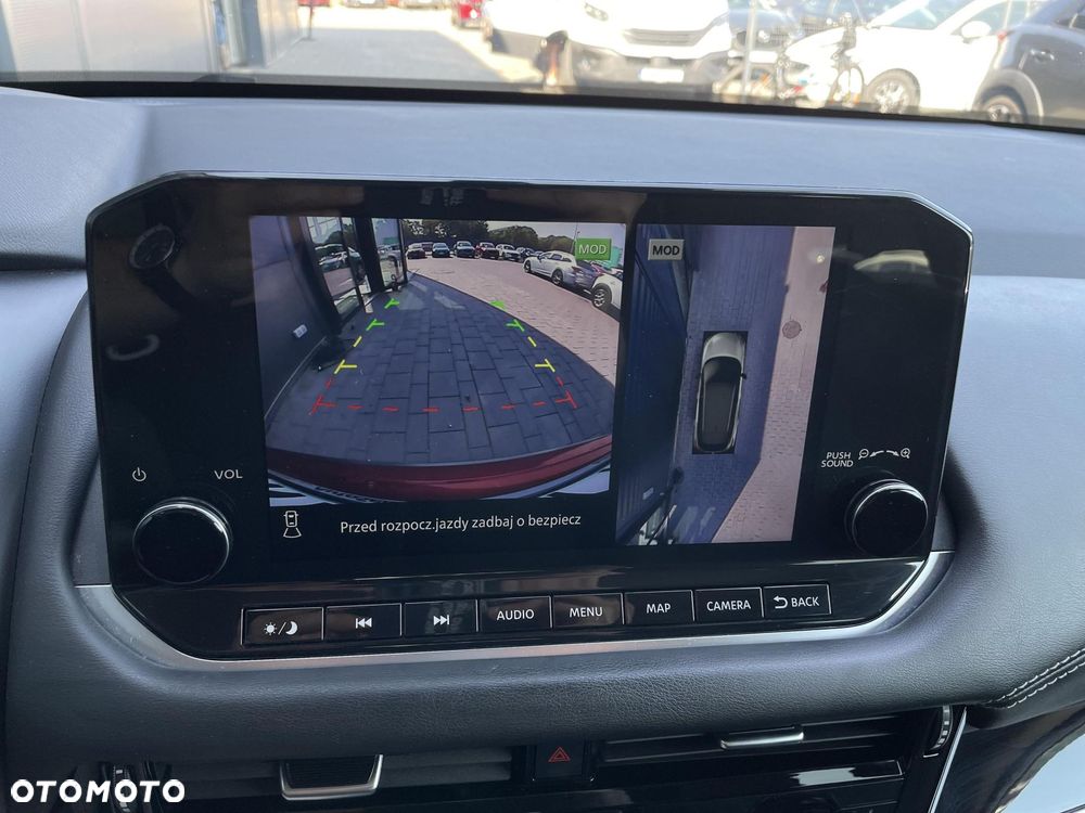 Nissan Qashqai 1.3 DIG-T N-CONNECTA - 24