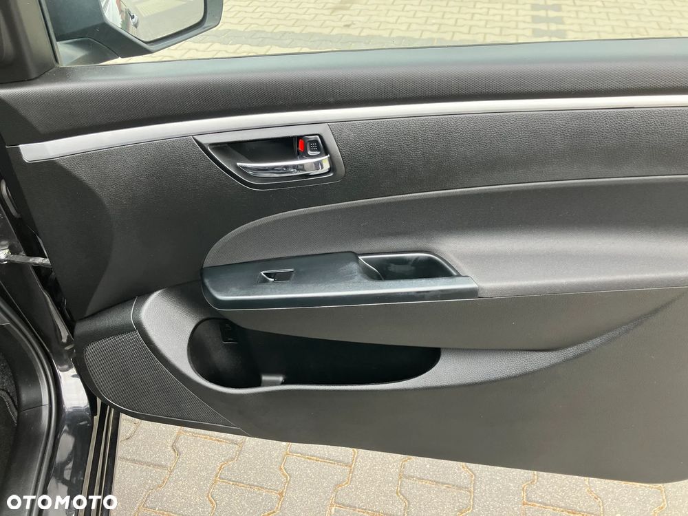 Suzuki Swift 1.2 Premium - 36