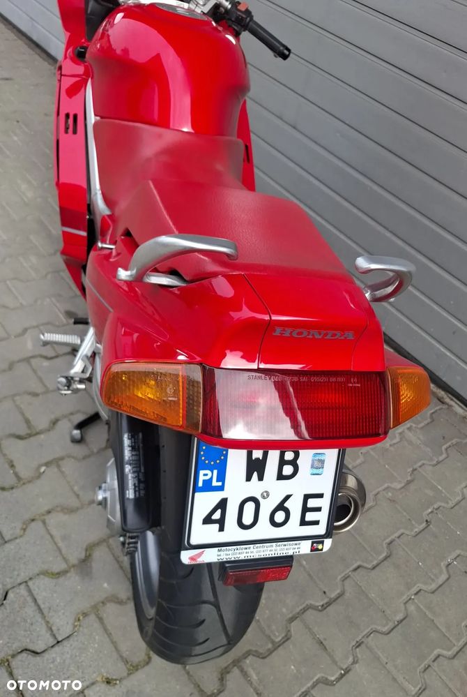 Honda VFR - 7