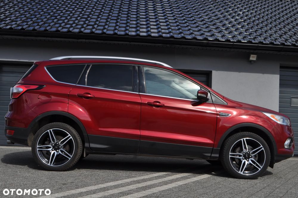 Ford Kuga 2.0 TDCi 4x4 Titanium - 33
