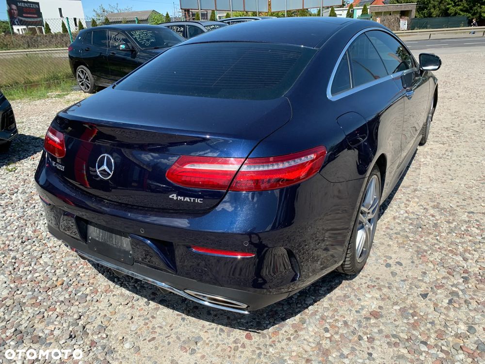 Mercedes-Benz Klasa E 400 4Matic Coupe 9G-TRONIC AMG Line - 10
