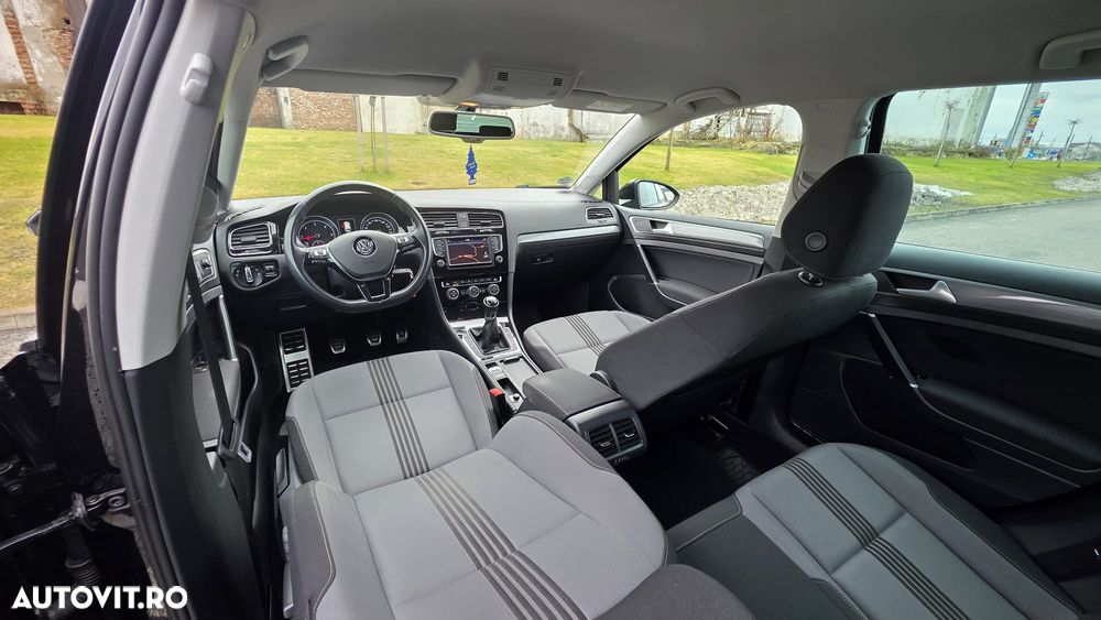 Volkswagen Golf 2.0 TDI Highline - 20