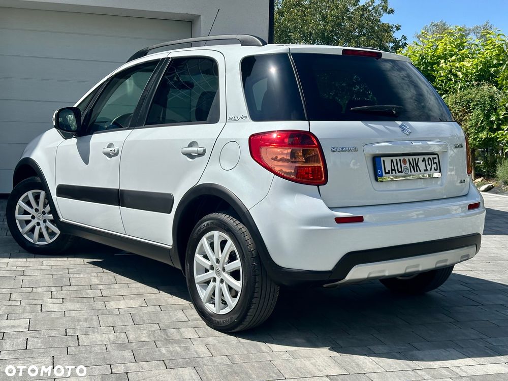 Suzuki SX4 Classic 1.6 VVT 4x4 Style - 4