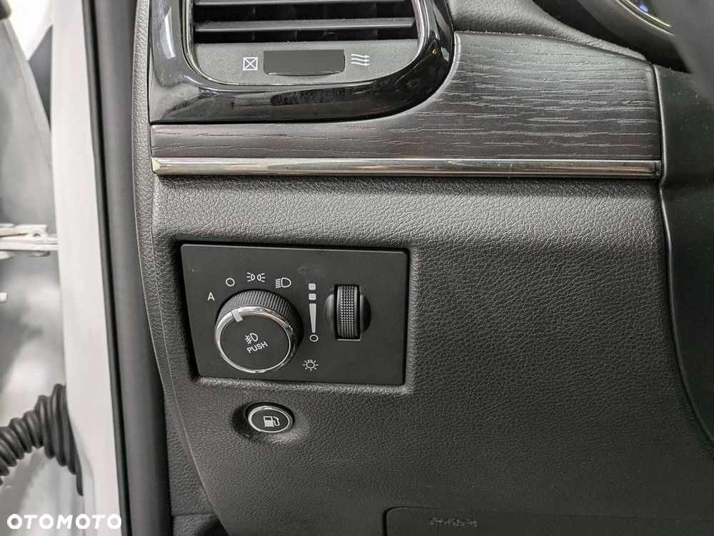 Jeep Grand Cherokee - 19