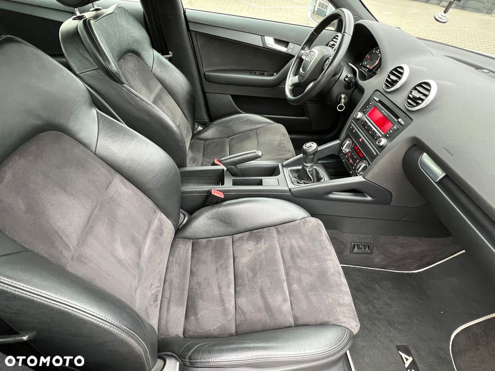 Audi A3 Sportback 2.0 TDI Ambition - 19