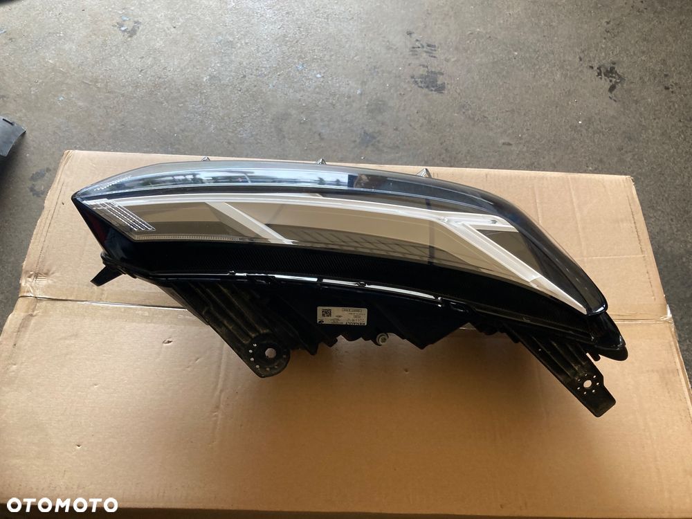 DACIA Sandero III 3 STEPWAY Lift Logan III Jogger Full led LAMPA PRZEDNIA PRAWA REFLEKTOR PRAWY PRZÓD LEDOWA led 260107920R biała biały środek  Wwa - 7