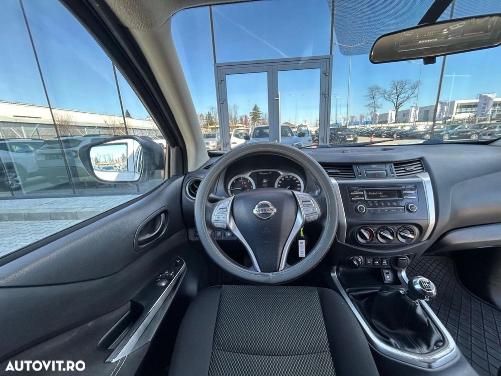 Nissan Navara Double Cab Visia - 11