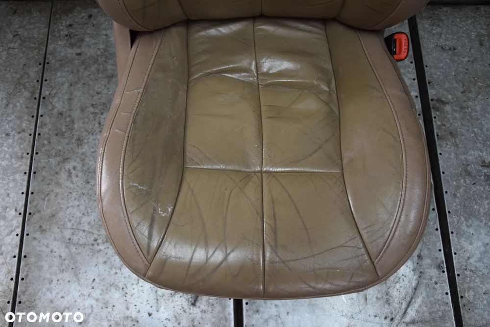 JEEP GRAND CHEROKEE WJ FOTEL PRAWY PRZÓD - 2