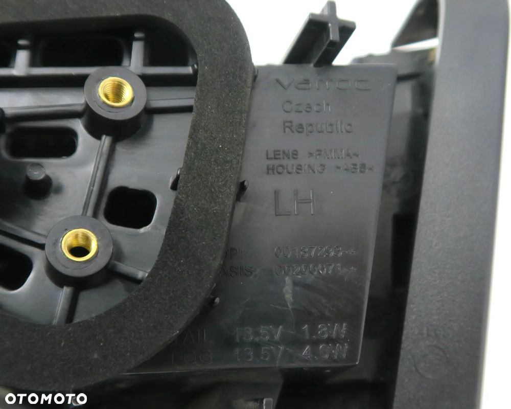 SKODA SUPERB 3 III kombi 3V9 Lampa LED klapa tył L ORYGINAŁ OE - 13