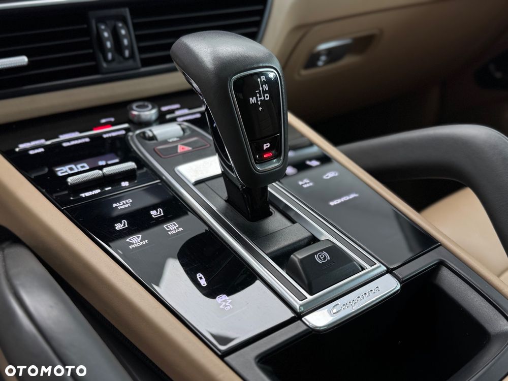 Porsche Cayenne - 28