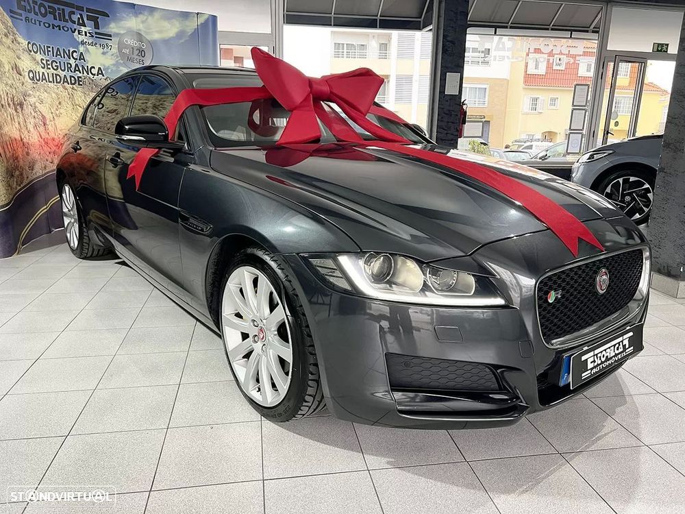 Jaguar XF 2.0 D Prestige Aut. - 2