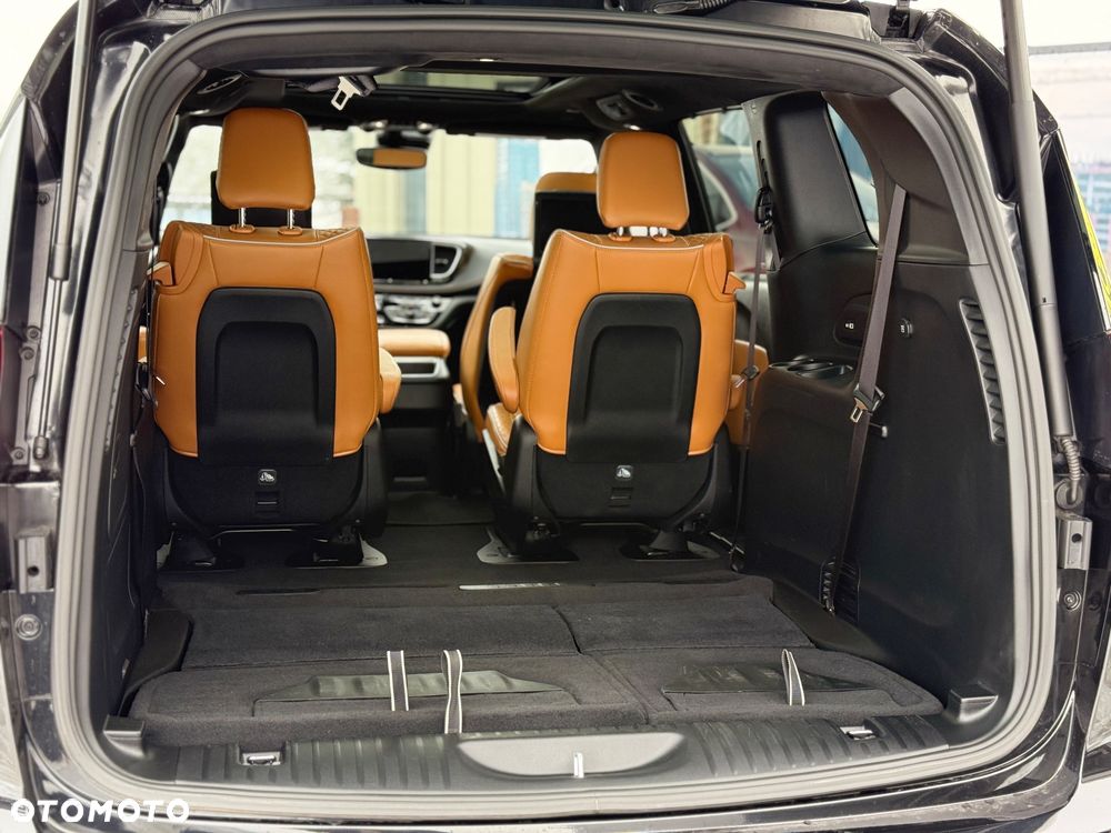 Chrysler Pacifica - 40