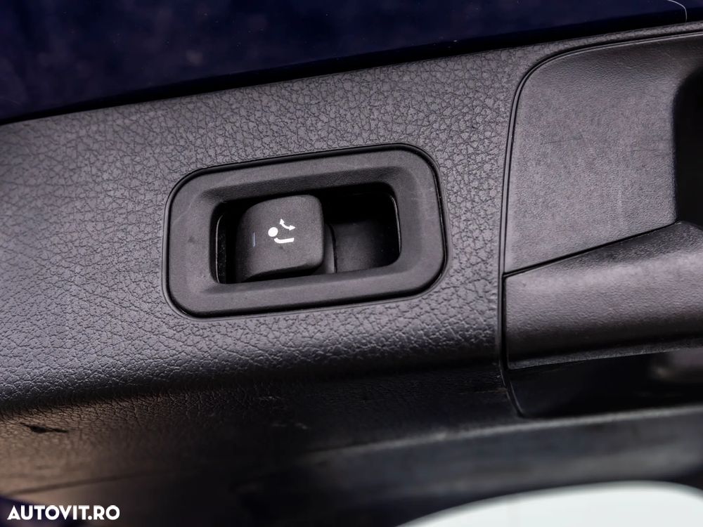 Mercedes-Benz GLB 180 d 8G-DCT - 23