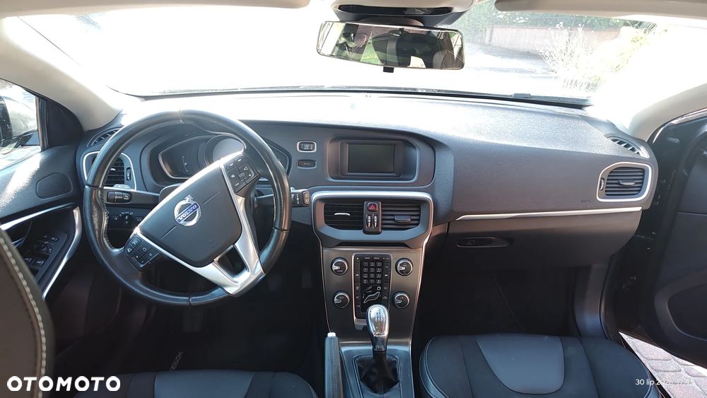 Volvo V40 T3 Momentum - 8