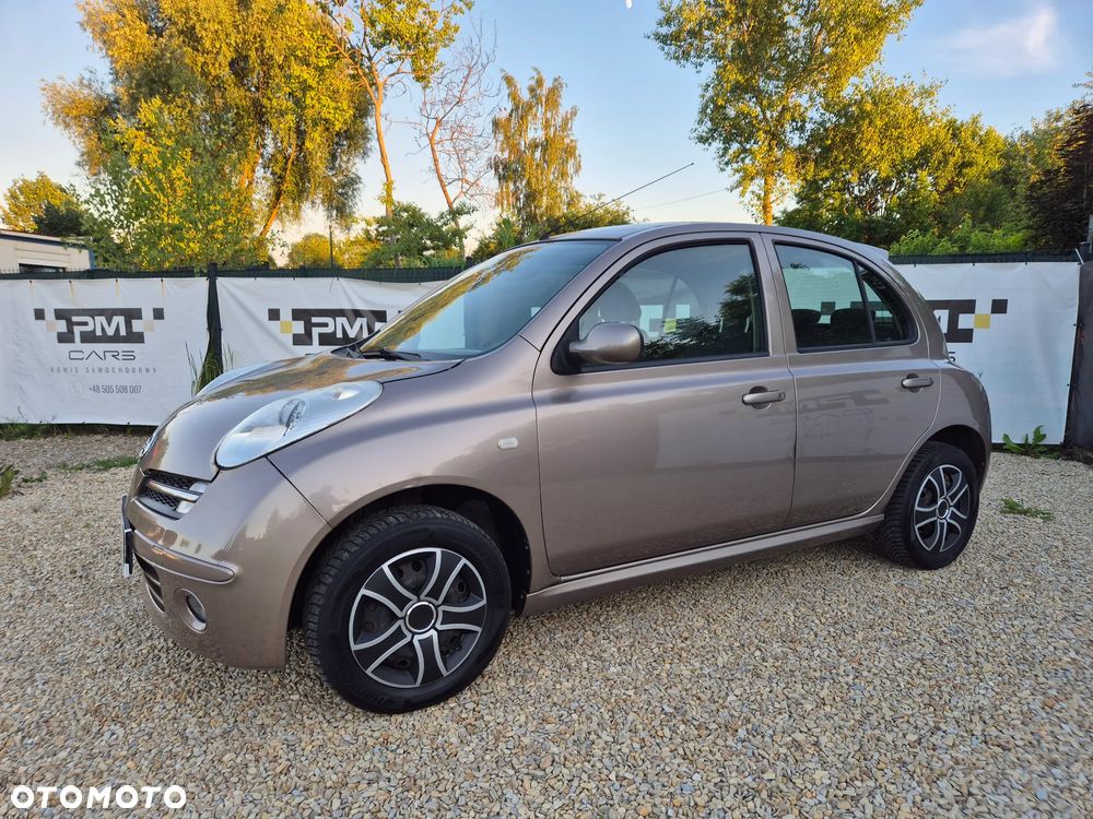 Nissan Micra - 1
