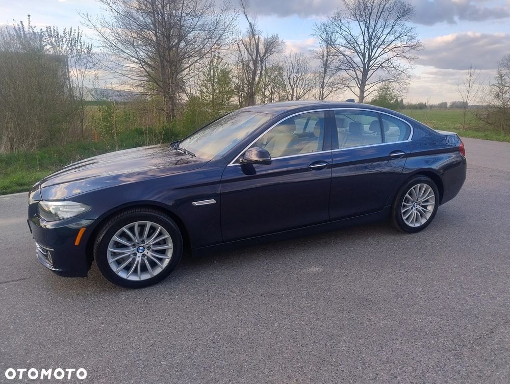 BMW Seria 5 528i Luxury Line - 32