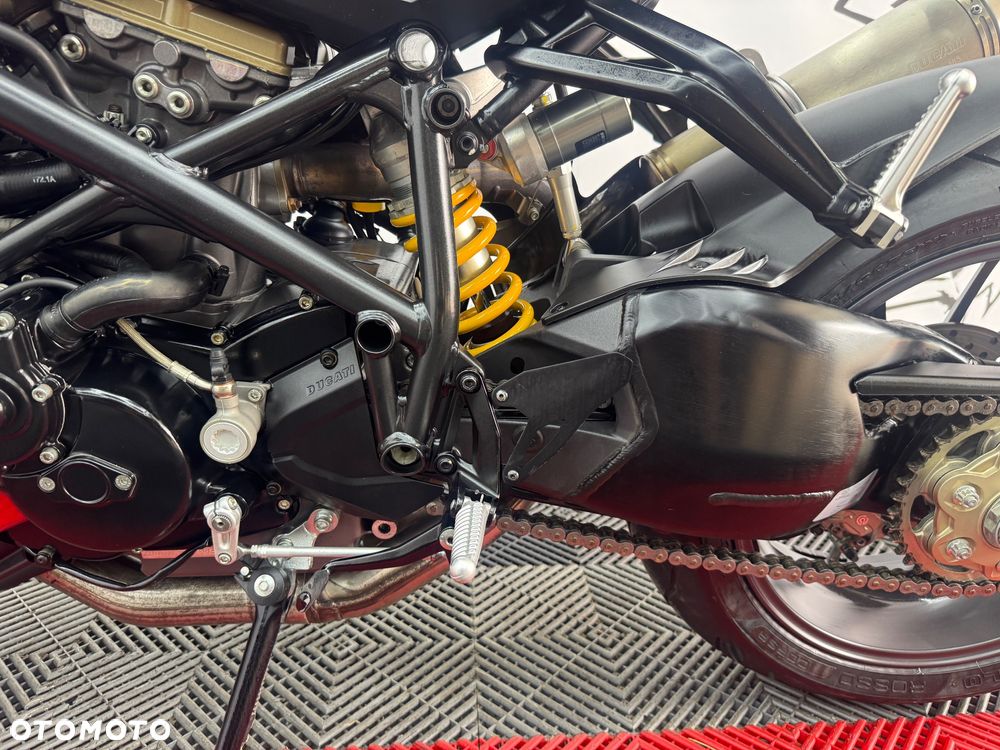 Ducati Streetfighter 1098 - 15