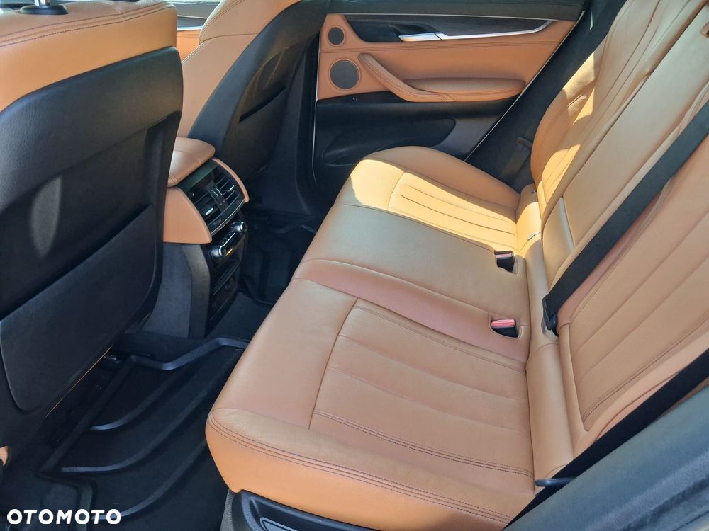 BMW X6 xDrive30d - 14