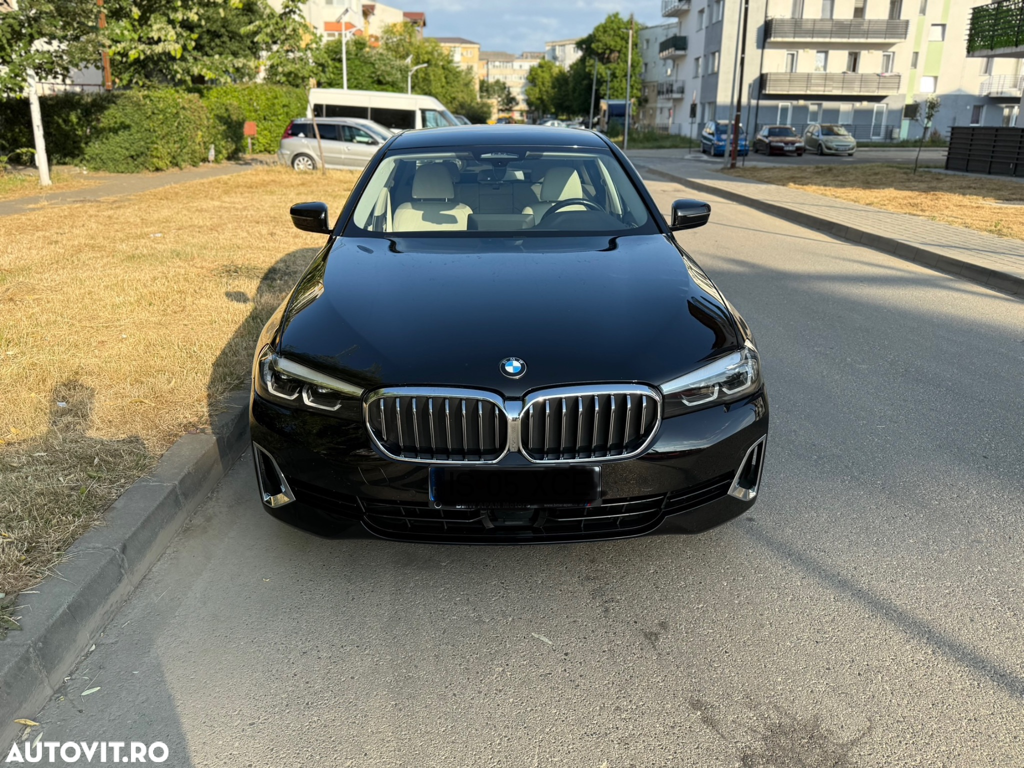 BMW Seria 5 530d xDrive AT MHEV - 14