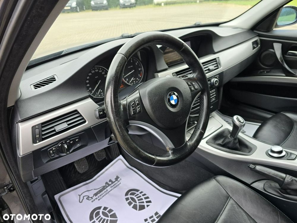 BMW Seria 3 - 18