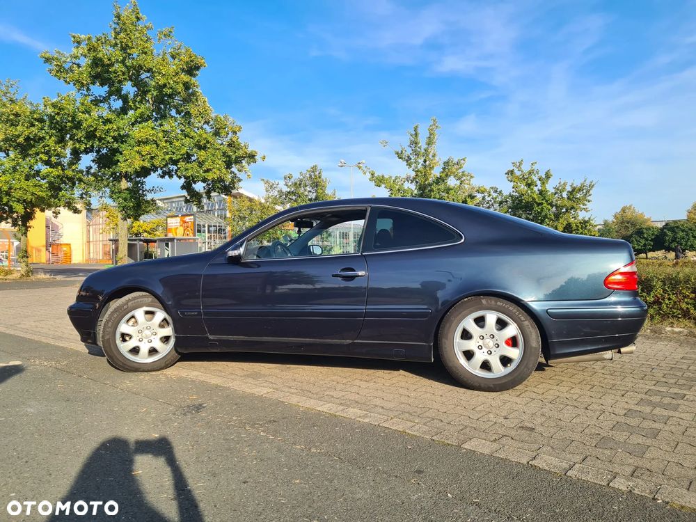 Mercedes-Benz CLK 200 - 4