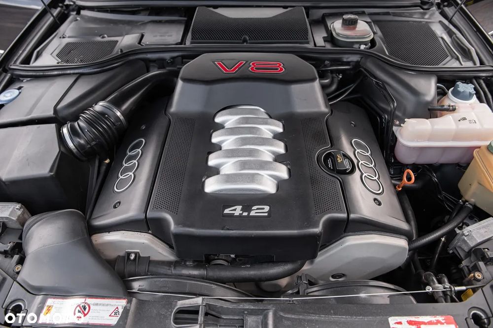 Audi S8 4.2 Quattro - 32
