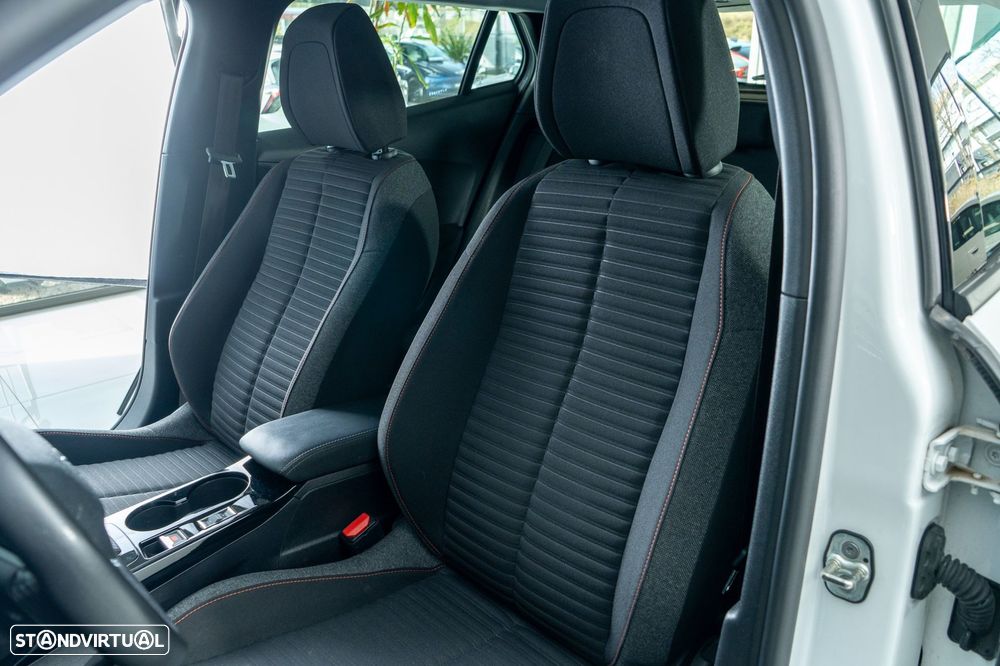 Peugeot e-2008 50 kWh Active - 8