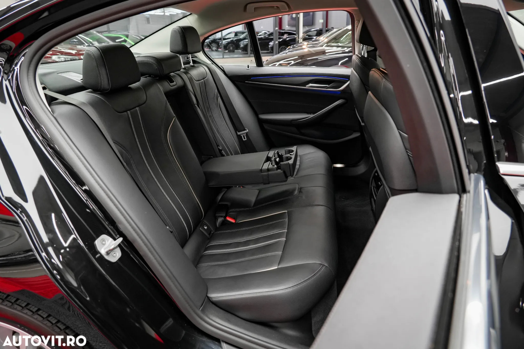 BMW Seria 5 520d Aut. Luxury Line - 10