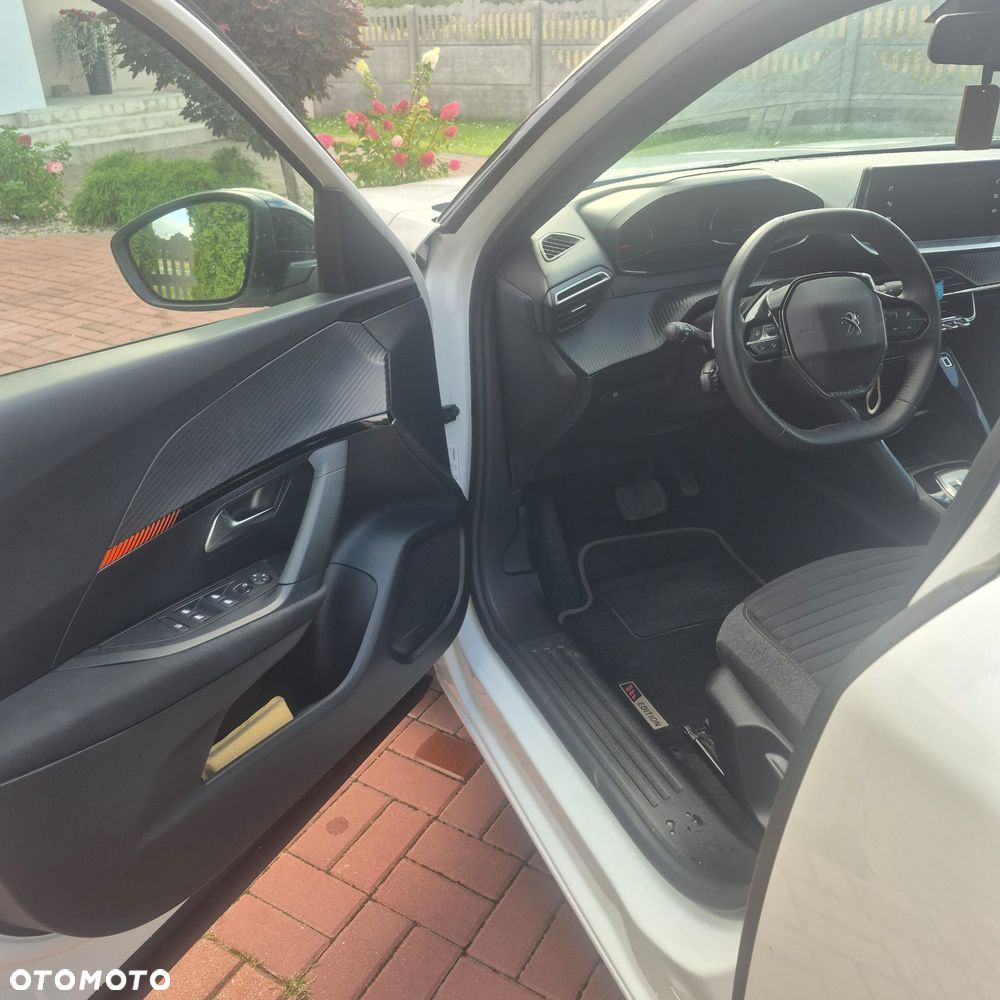 Peugeot 2008 - 12