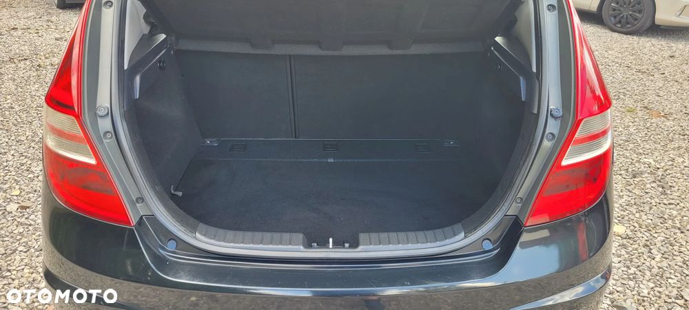 Hyundai i30 1.4 Blue Comfort - 22