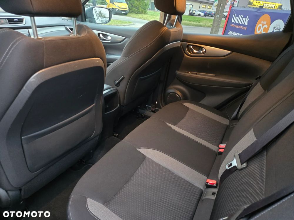 Nissan Qashqai 1.3 DIG-T N-WAY - 23