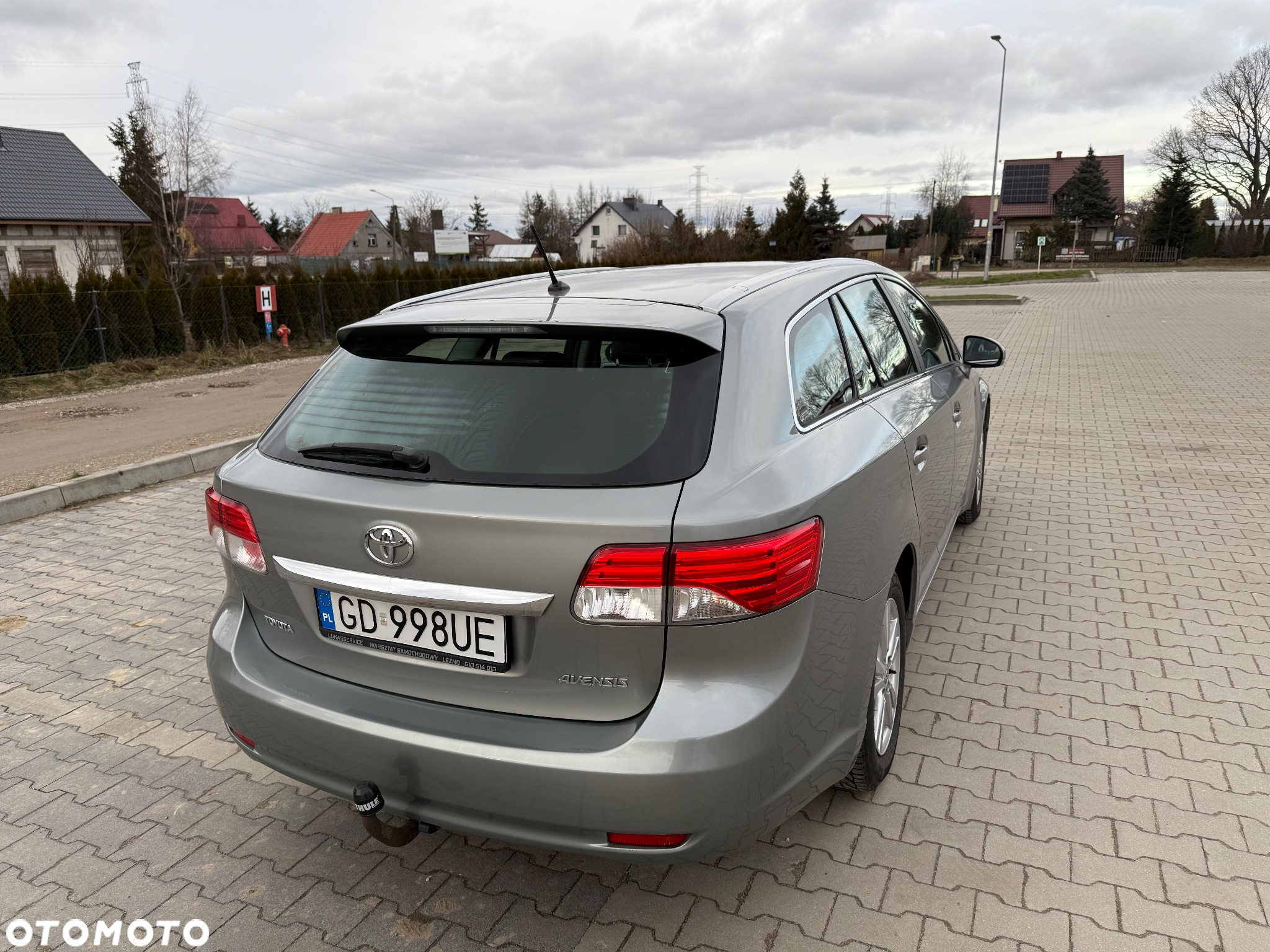 Toyota Avensis - 2