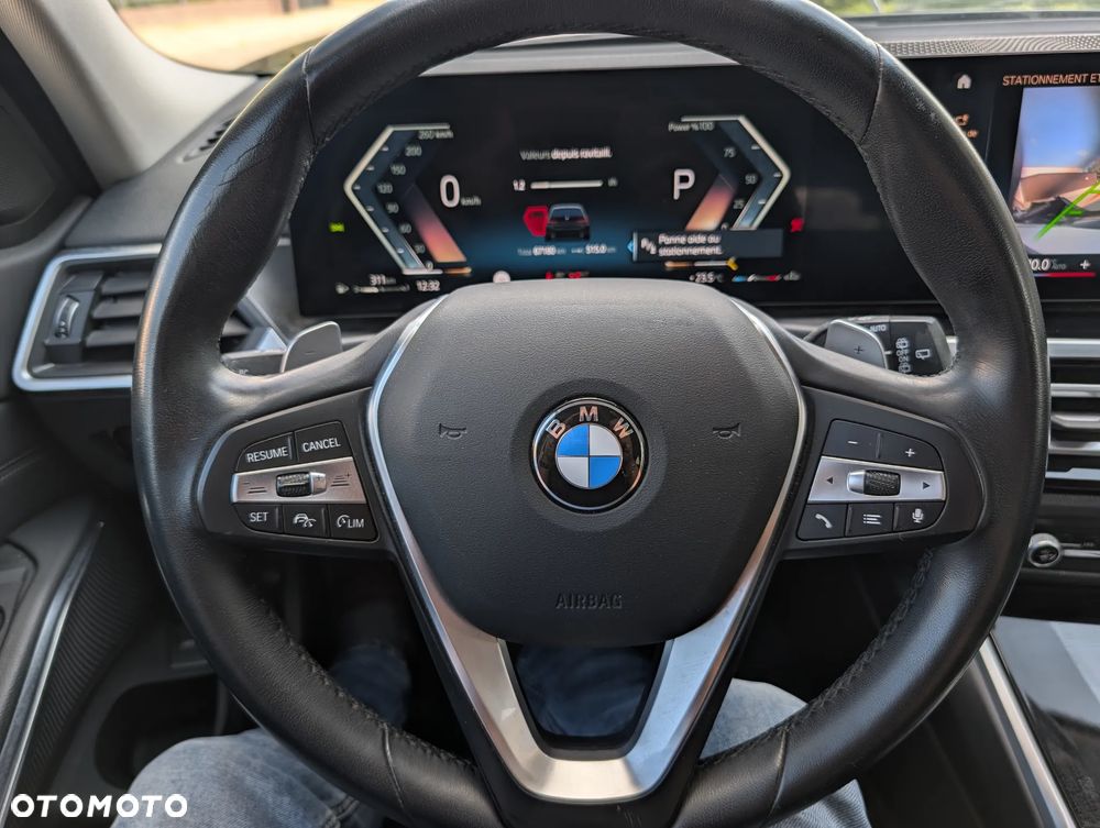 BMW Seria 3 318i Luxury Line - 32