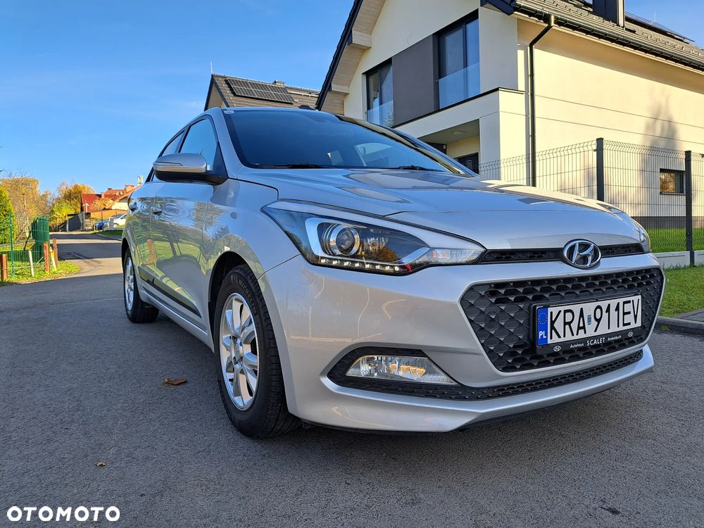 Hyundai i20 - 20