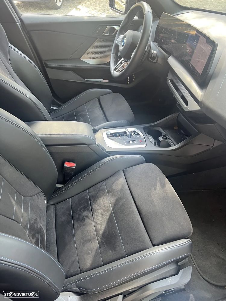BMW 118 d Pack Desportivo M - 12