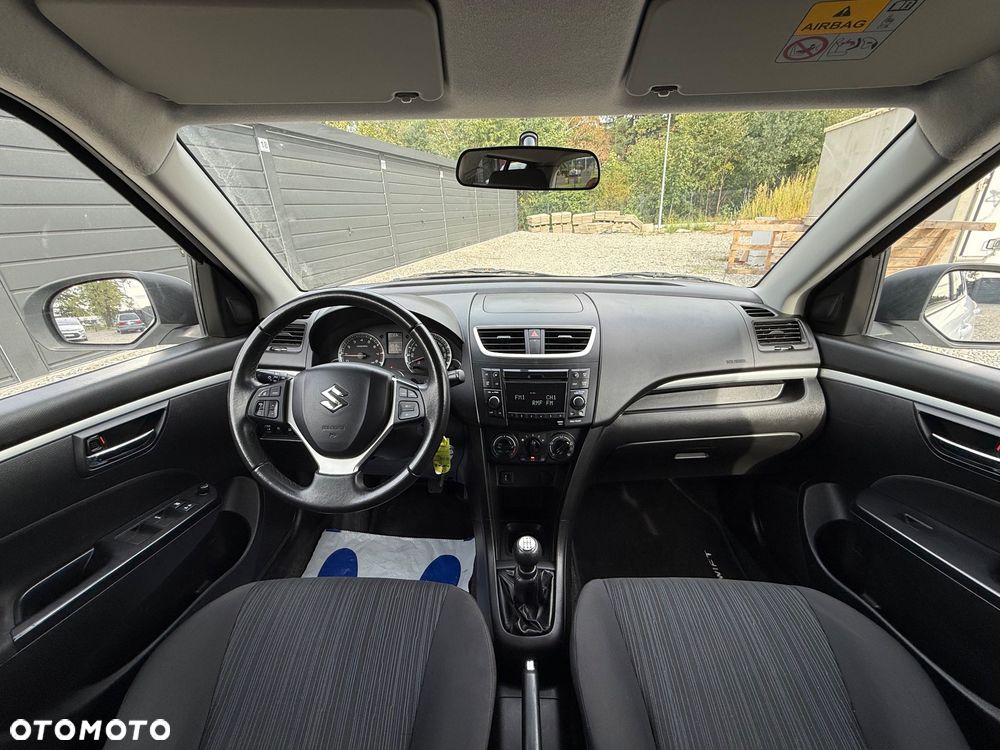 Suzuki Swift 1.2 Dualjet Allgrip Comfort - 23