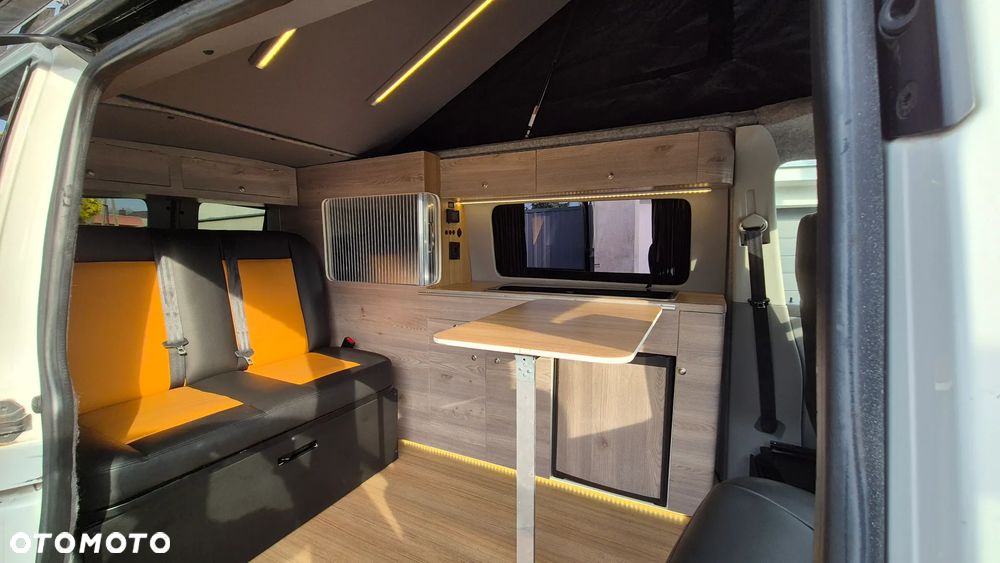 Volkswagen California - 14