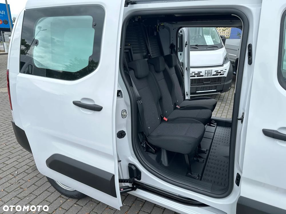 Fiat Doblo załogowy 5-osób - 10