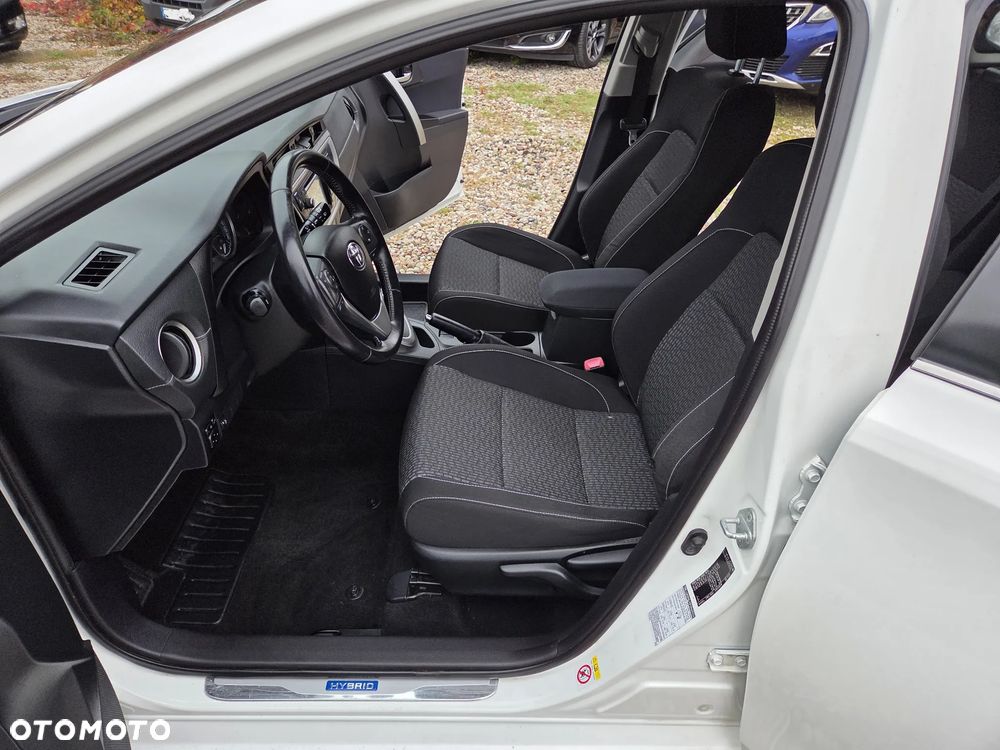 Toyota Auris 1.8 HSD Luna - 6
