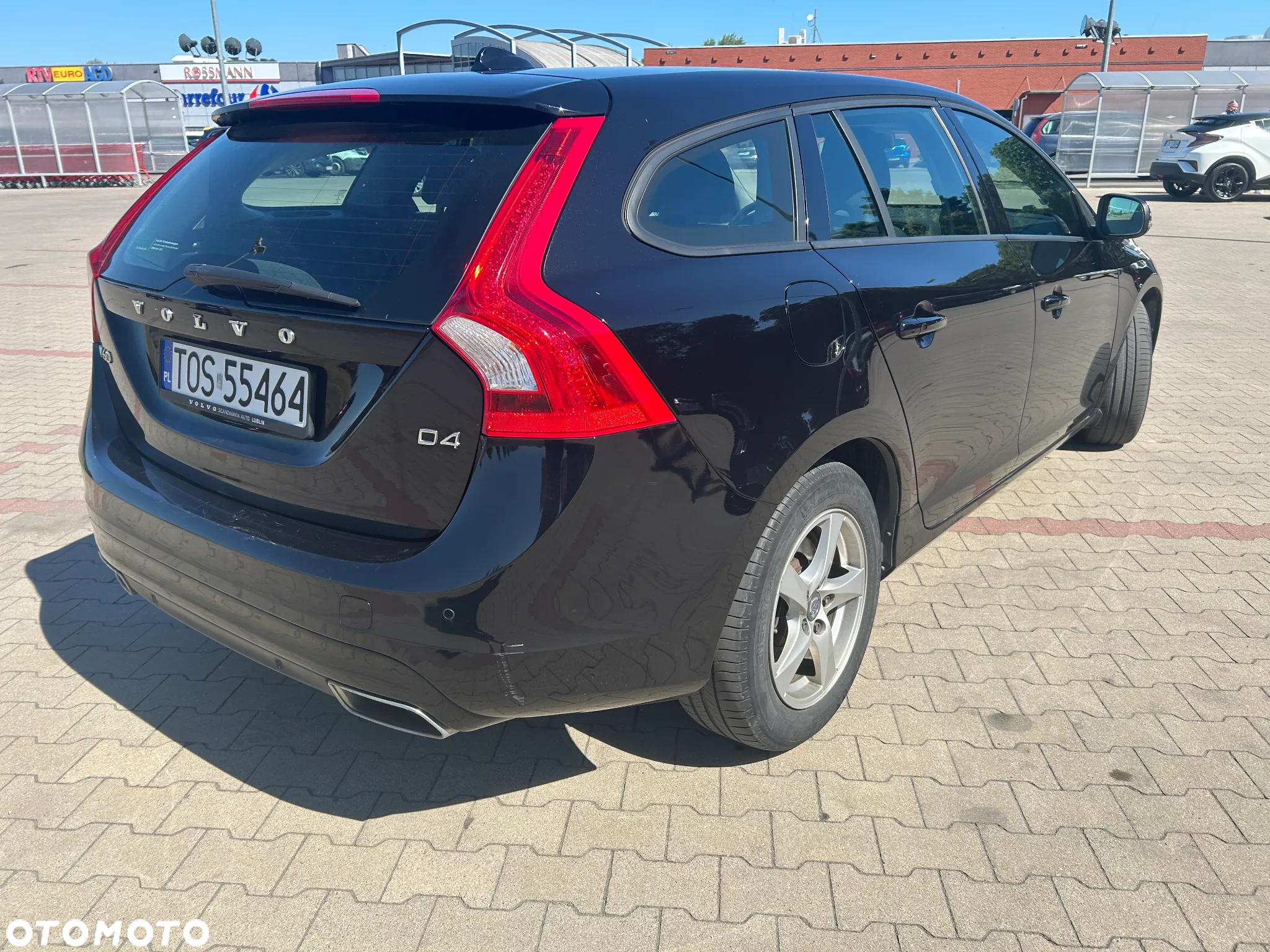 Volvo V60 D4 Drive-E Momentum - 3