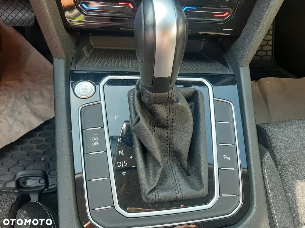 Volkswagen Passat 2.0 TDI EVO Business DSG - 19
